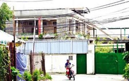 Ngôi nhà nghìn tỷ của bà bán bún thuộc về ai? Ngôi nhà nghìn tỷ của bà bán bún thuộc về ai?