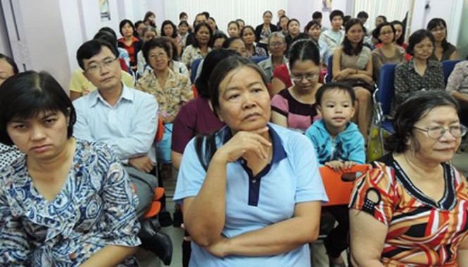 Phụ huynh đổ tiền triệu học cách... dạy con Phụ huynh trong một chương trình nghe tư vấn về các phương pháp giáo dục con. Ảnh minh họa.