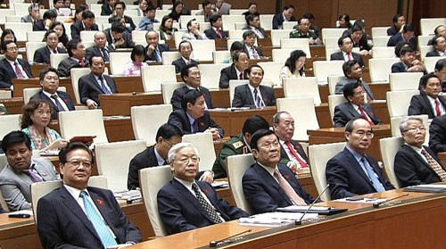 4 năm nữa học sinh mới được dùng sách giáo khoa mới Quang cảnh tại Quốc hội trong phiên làm việc chiều 28/11. Ảnh chụp qua màn hình.
