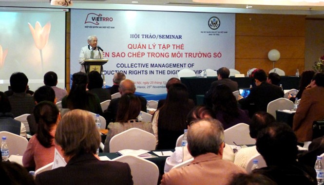 Trên 20 triệu người Việt Nam thường xuyên sao chép tác phẩm không xin phép GS.TSKH Hồ Ngọc Đại, Chủ tịch VIETTRO phát biểu tại hội thảo.
