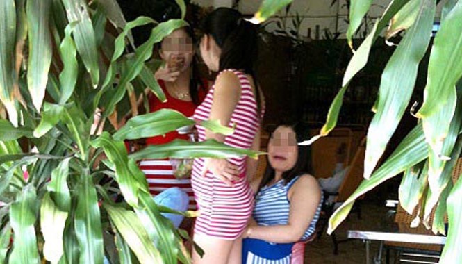 Phố buôn phấn bán hương ven sông ở miền Tây Phố buôn phấn bán hương ven sông ở miền Tây