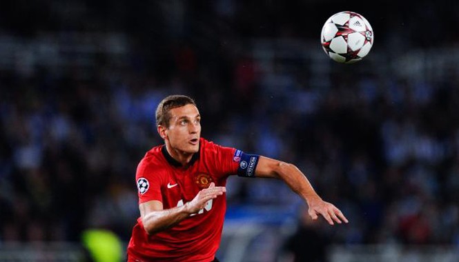 Van Gaal xác nhận liên hệ đưa Vidic trở lại M.U Vidic trên đường trở lại Old Trafford.
