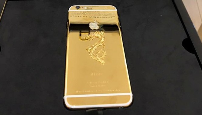 Mr. Đàm được tặng iPhone 6 dát vàng, đính kim cương Cận cảnh chiếc iPhone 6 phiên bản hạn chế của Mr. Đàm.