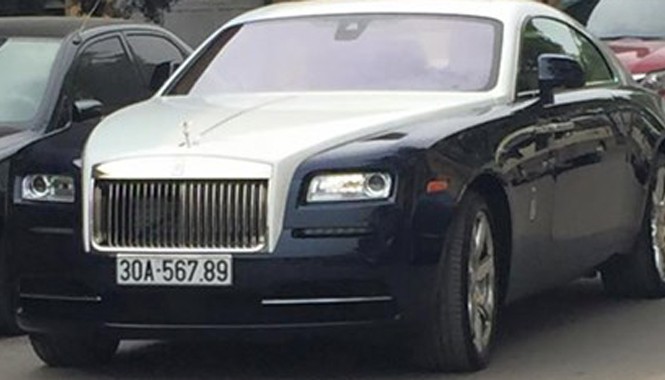 Rolls-Royce Wraith đầu tiên tại VN mang biển số “siêu khủng” Chiếc Rolls-Royce Wraith đầu tiên tại Việt Nam ra biển trắng siêu khủng.