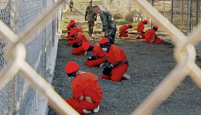 'Nhật ký Guantanamo' và ký ức kinh hoàng của một tù nhân Tù nhân bên trong nhà tù Guantanamo.