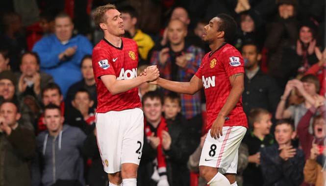 M.U: Không 'bom tấn', chỉ bán sao Darren Fletcher và Anderson chia tay M.U vào phút chót.