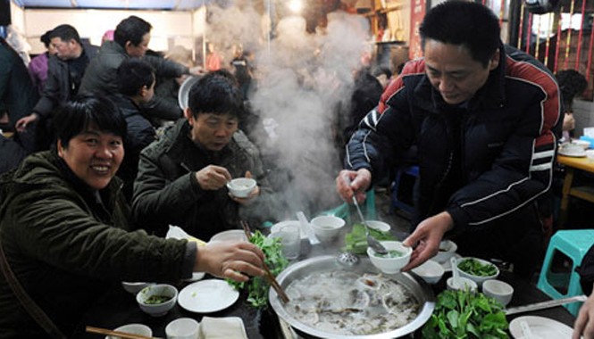 Nhà hàng dùng chiêu giữ khách bằng... vỏ cây thuốc phiện Nhà hàng Trung Quốc cho thuốc phiện vào thức ăn để giữ chân khách.