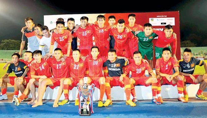 Đội tuyển U.23 Việt Nam của ai? Nhiều gương mặt của đội U.23 Việt Nam năm 2014 vẫn còn đủ tuổi dự SEA Games năm 2015. Ảnh: Nguyễn Nhân.