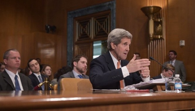 Bản tin 14H: Mỹ không để Iran chế tạo bom hạt nhân Ngoại trưởng Mỹ John Kerry một lần nữa lên tiếng đề nghị các nghị sỹ kiên nhẫn thêm một thời gian chờ kết quả cuộc đàm phán về chương trình hạt nhân gây tranh cãi của Iran.
