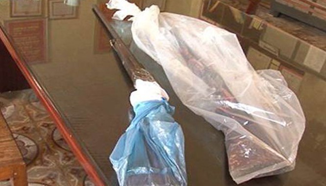 Bắn chết bạn săn vì tưởng là hươu Hai khẩu súng săn mà cơ quan chức năng thu giữ. Ảnh: Bắc Kạn TV.