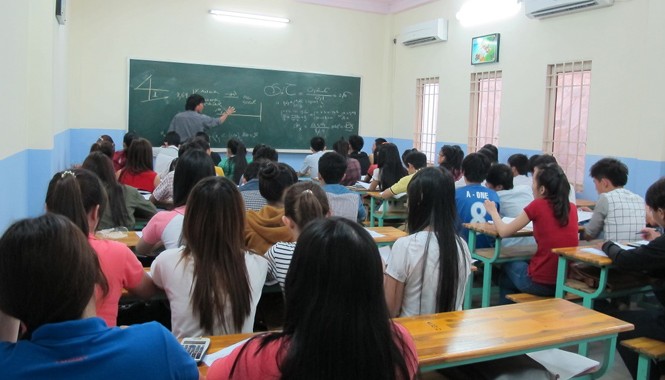 Hết thời luyện thi cấp tốc Cũng như nhiều trung tâm luyện thi khác, lượng học viên ôn thi tại trung tâm 60 An Sương giảm mạnh so với các năm trước.