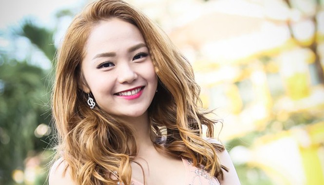 Minh Hằng tiết lộ về nguồn gốc xe sang 6 tỷ đồng Minh Hằng khẳng định không có đại gia chống lưng.