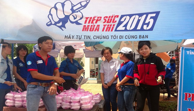 Hơn 7.000 suất cơm miễn phí tiếp sức mùa thi Hơn 350 tình nguyện viên tiếp sức mùa thi tại Bạc Liêu.