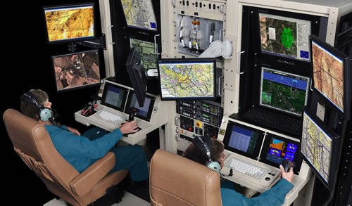 Nhận diện ba lớp trinh sát giúp Nga khống chế chiến trường Syria Bên trong một sở chỉ huy trinh sát của Nga tại Syria. Ảnh: Sputnik.