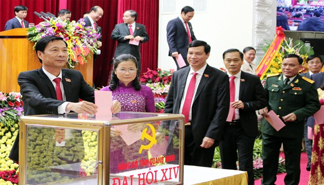 Ông Nguyễn Văn Đọc tái đắc cử Bí thư Tỉnh ủy Quảng Ninh Ông Nguyễn Văn Đọc (bìa trái) tái đắc cử Bí thư Tỉnh ủy Quảng Ninh khóa 14.