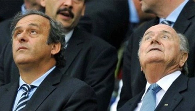 FIFA bác kháng cáo của Blatter và Platini Sự nghiệp chính khách bóng đá của Platini và Blatter dường như đã đi đến hồi kết, vì những bê bối gần đây.