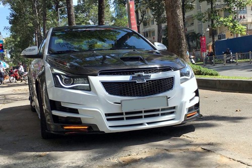 Thợ Việt độ Chevrolet Cruze theo phóng cách chiến binh robot Thợ Việt độ Chevrolet Cruze theo phóng cách chiến binh robot
