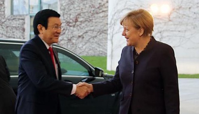 Chủ tịch nước hội đàm với Thủ tướng Angela Merkel Chủ tịch nước Trương Tấn Sang gặp Thủ tướng Cộng hòa Liên bang Đức Angela Merkel. Ảnh: Nguyễn Khang/TTXVN.