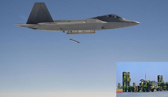 Siêu cơ F-22 có thể trị tên lửa HQ-9 của Trung Quốc Bom SBD là khắc tinh đối với hệ thống phòng không HQ-9.