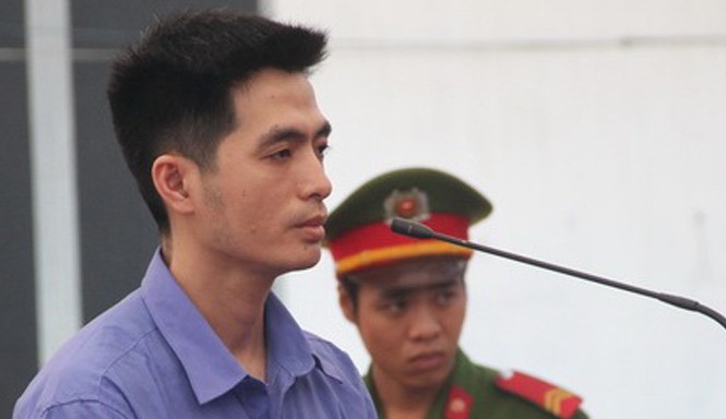 Đâm chết vợ và toan giết con bằng thủ đoạn tàn độc Giết vợ vì ghen tuông, Nguyễn Văn Anh nay lãnh án tù chung thân. Ảnh: Tân Châu.