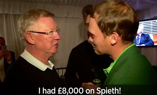 Alex Ferguson thua 11.000 đô tiền cược ở giải quần vợt Ferguson chúc mừng Willet và tiết lộ về vụ mất tiền cược đặt vào Jordan Spieth. Ảnh: BBC.