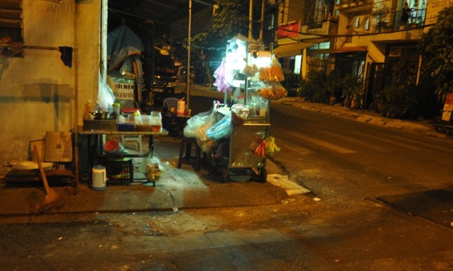 Bị đâm thủng thận khi đang ăn bánh với bạn gái Hiện trường vụ việc.