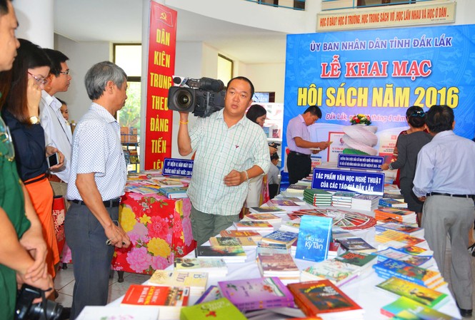 Đắk Lắk: Nhộn nhịp mua và đọc cùng Hội Sách Các hoạt động giao lưu với tác giả sẽ diễn ra tại đây.
