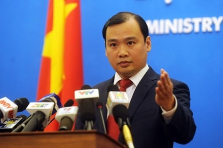 Việt Nam bác bỏ việc Trung Quốc áp lệnh nghỉ đánh bắt Người phát ngôn Bộ Ngoại giao Việt Nam Lê Hải Bình.