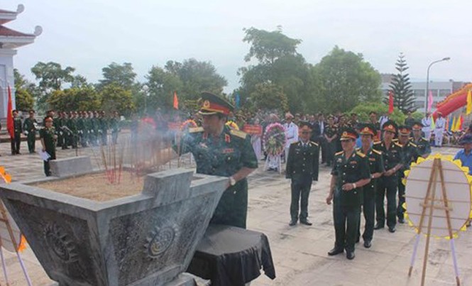 Kon Tum: Truy điệu, an táng 14 hài cốt liệt sĩ Kon Tum: Truy điệu, an táng 14 hài cốt liệt sĩ