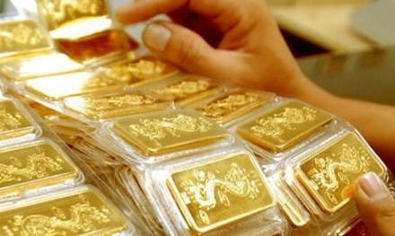 Vàng và USD cùng tăng mạnh Vàng và USD cùng tăng mạnh