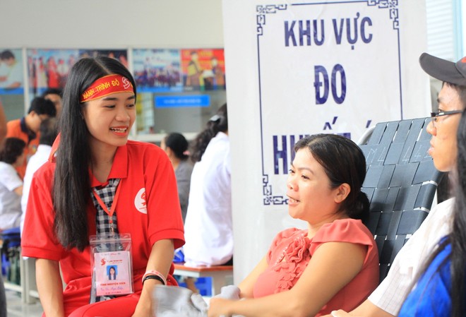 Hành trình Đỏ TPHCM 2016 góp hơn 700 đơn vị máu Hành trình Đỏ TPHCM 2016 góp hơn 700 đơn vị máu