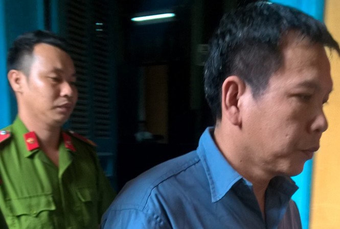 Nhiều 'đại gia' bị lột sạch vàng vì được kiều nữ hẹn hò Nhân tại phiên tòa phúc thẩm sáng nay 12/7. Ảnh: Tân Châu.
