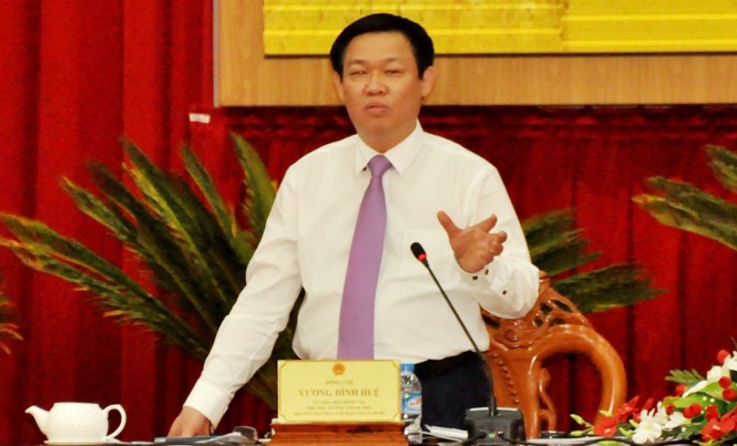 Phó Thủ tướng: “Hành động ngay” trước hội nhập và biến đổi khí hậu Phó Thủ tướng Vương Đình Huệ phát biểu. Ảnh: Hòa Hội.