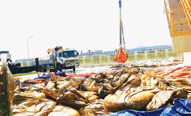 Đã xác minh được chất thải Formosa đưa về Phú Thọ Số chất thải nguy hại mà Phú Hà đưa về là thùng phuy, bóng đèn huỳnh quang thải và giẻ lau dính dầu thải...