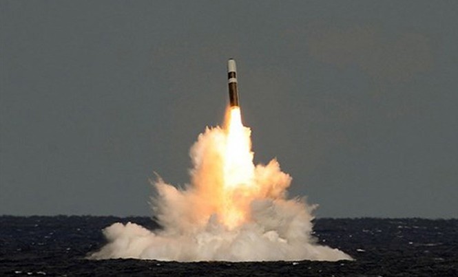 Anh quyết định 'thay máu' lực lượng hạt nhân chiến lược Tên lửa Trident II.