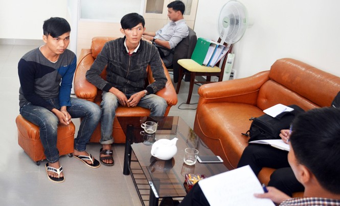 Sập bẫy công ty “ma” vì tin vào tờ rơi quảng cáo Đạt và Tú tại Sở LĐ-BTXH Lâm Đồng.