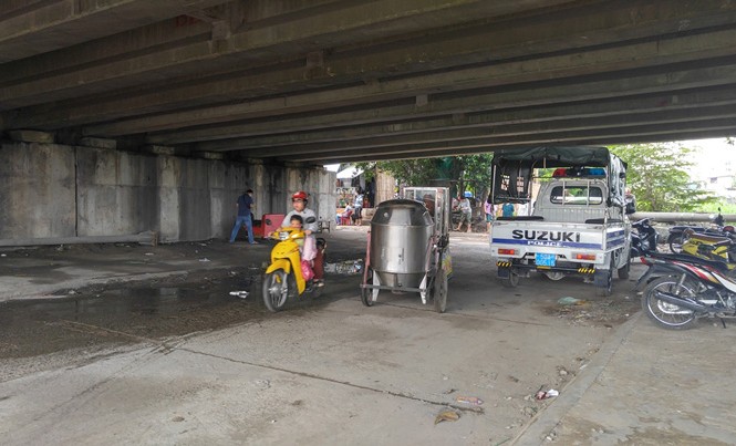 Hoảng hồn thấy thanh niên chết dưới cầu, miệng trào máu Khu vực phát hiện thi thể.