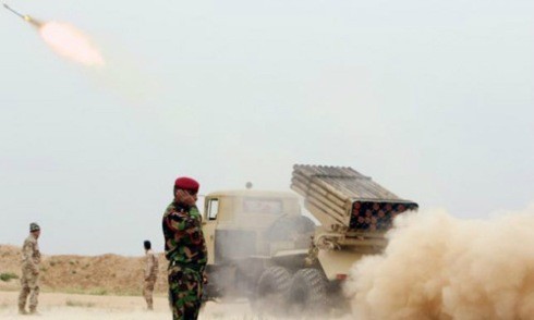 Iraq: 'Nhiều thủ lĩnh IS ôm tài sản chạy sang Syria' Quân chính phủ Iraq đang áp sát Mosul nhằm giành lại quyền kiểm soát. Ảnh: Reuters.