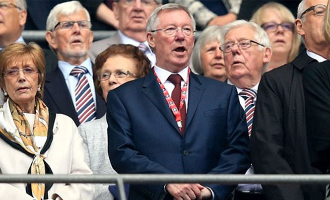 Alex Ferguson ủng hộ Mourinho tậu Pogba Để Pogba ra đi cách đây bốn năm, nhưng Ferguson ủng hộ Mourinho chiêu mộ học trò cũ với giá kỷ lục. Ảnh: PA.