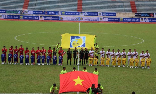 Khai mạc giải bóng đá U17 QG: Long An giành lợi thế Lễ khai mạc giải bóng đá U17 QG.