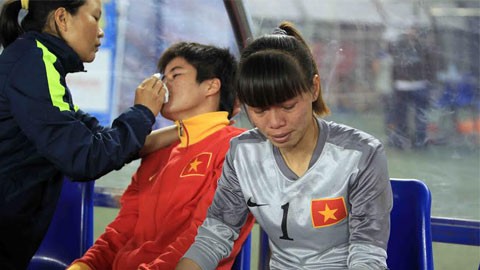Tuyển nữ Việt Nam không muốn nhận HCB vì bức xúc Tuyển nữ Việt Nam không muốn nhận HCB vì bức xúc