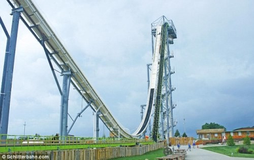 Bé trai 10 tuổi thiệt mạng khi chơi máng trượt nước ở công viên Công viên Schlitterbahn hiện đóng cửa để điều tra làm rõ nguyên nhân của sự việc. Ảnh: Schlitterbahn.