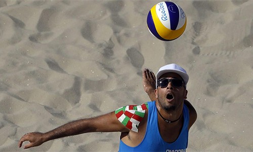 VĐV bóng chuyền toàn thắng ở Olympic nhờ tuyệt kỹ giao bóng Carambula có kiểu phát bóng lạ đời. Ảnh: AFP.