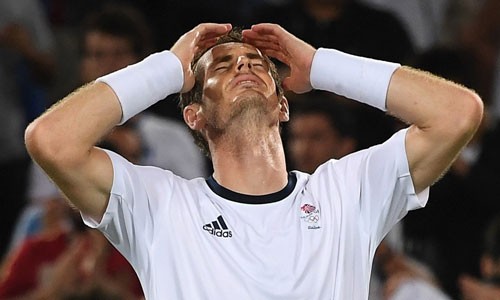Murray trở thành tay vợt đầu tiên hai lần vô địch đánh đơn Olympic Murray vỡ òa sau chiến thắng lịch sử. Ảnh: Reuters.
