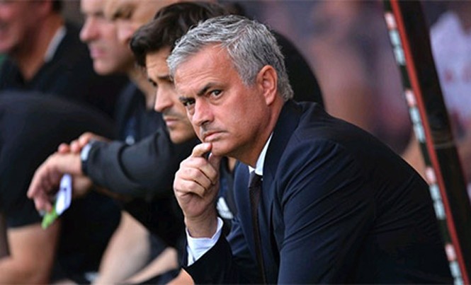 Vì sao Mourinho gửi lời xin lỗi fan Chelsea? Vì sao Mourinho gửi lời xin lỗi fan Chelsea?