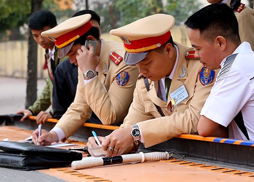 Cục Pháp chế: 'Người dân đòi kiểm tra kế hoạch của cảnh sát là vô lý' Ảnh minh hoạ: Bá Đô.