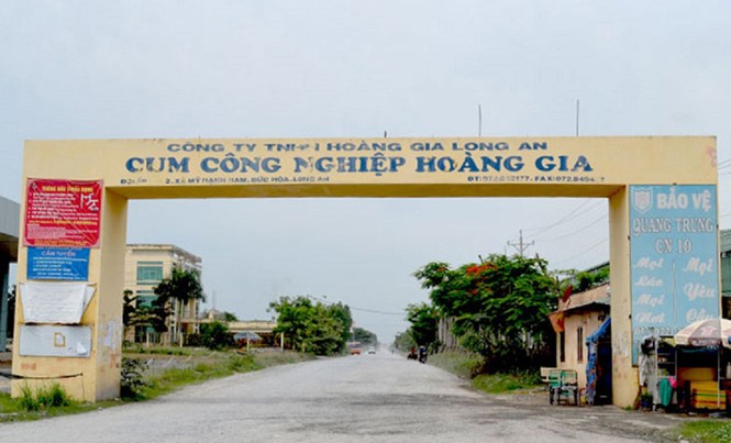 Chết dở khi mua đất ở cụm công nghiệp Hoàng Gia Long An Cụm công nghiệp Hoàng Gia Long An- nơi 7 doanh nghiệp đang “mắc kẹt” vì mua đất.