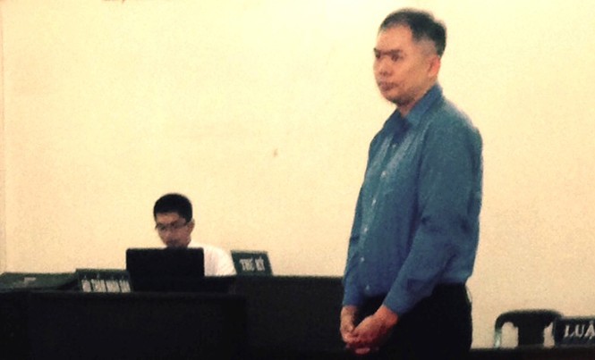 Xét xử người đàn ông Singapore ‘bắt cô gái Việt’ chấn động Sài Gòn Eng Yong Kit tại tòa chiều nay 31/8. Ảnh: Tân Châu.
