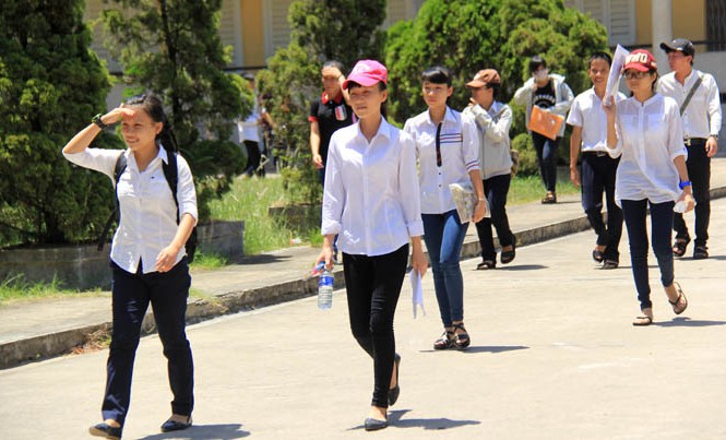 Gia Lai: Hạn chế học sinh chơi Pokemon Go Học sinh không được chơi Pokemon Go khi đi đường.