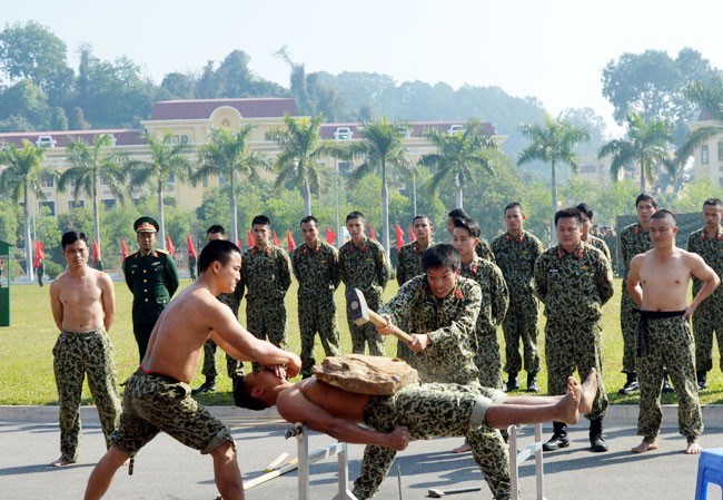 Mục kích đặc công chống khủng bố khổ luyện Mục kích đặc công chống khủng bố khổ luyện